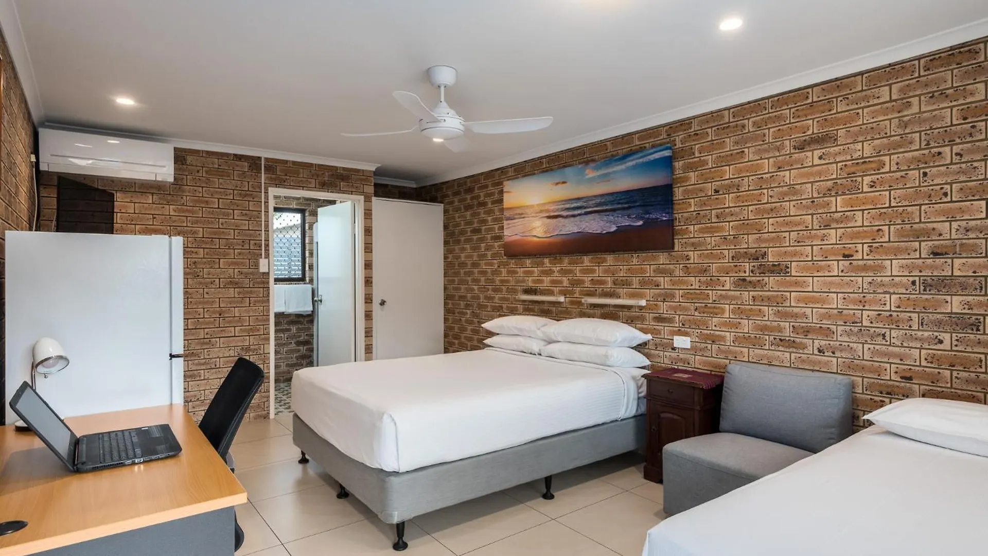 Sunshine Coast Airport Motel Marcoola 3*,  Australia